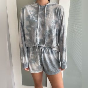 Tie-Dye Longsleeve Shirt & Shorts Set